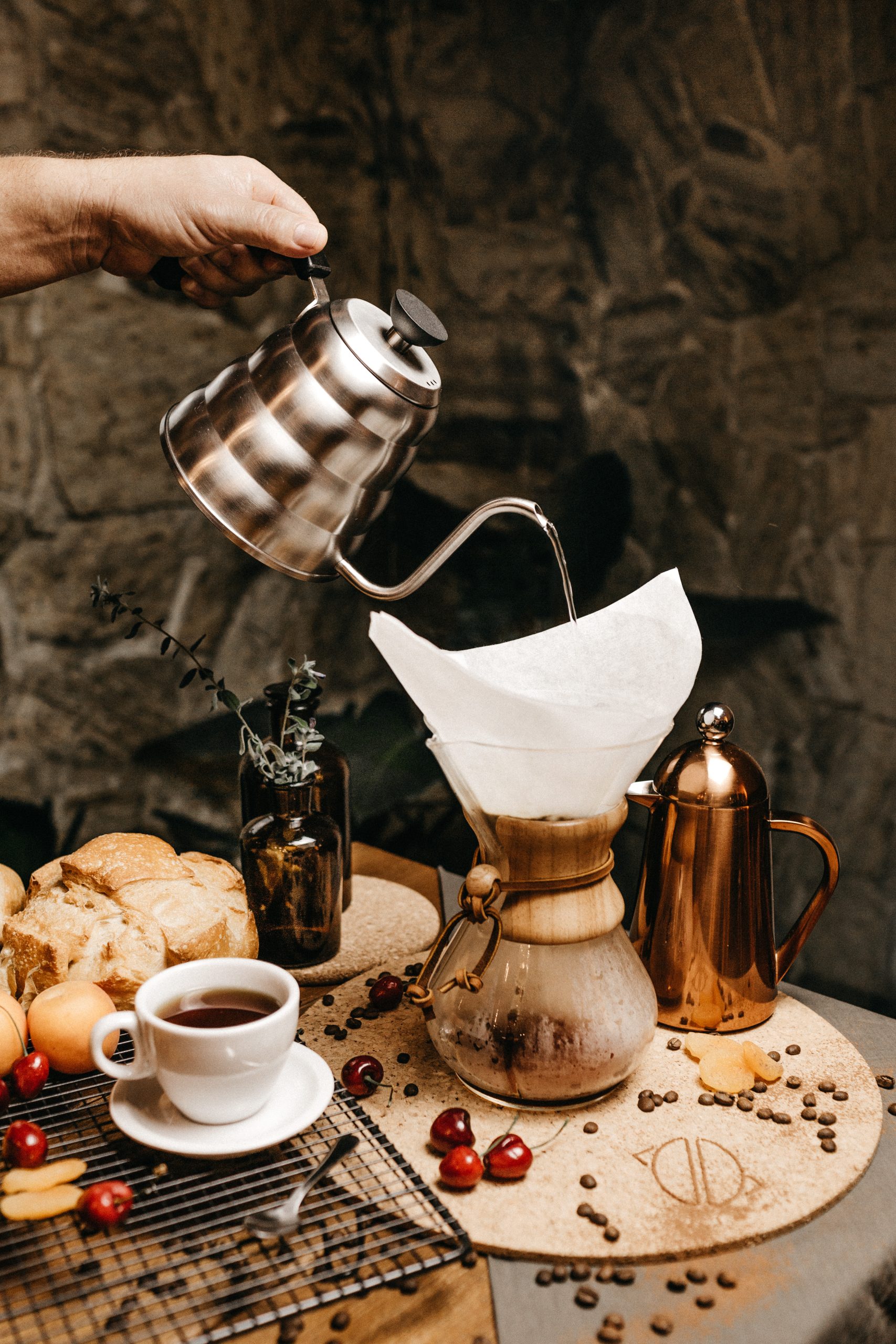 6 Reasons You Need A Gooseneck Kettle For Pour Over Coffee – Rogue Wave  Coffee