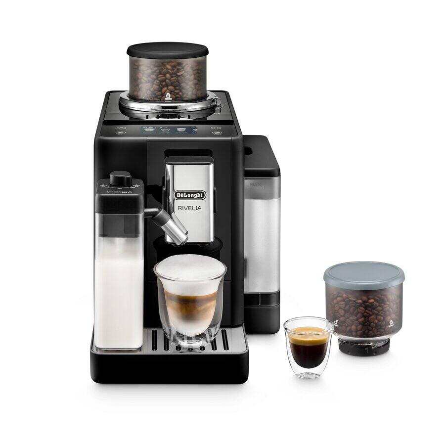 De'Longhi Rivelia EXAM44055 fully automatic espresso machine in black — sealed 250 g Bean Switch hopper loaded on top, removable second hopper set aside, LatteCrema Hot carafe attached, cortado in a double-walled glass.